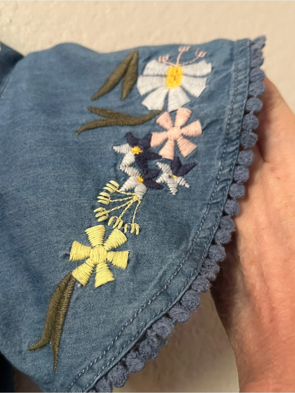 Mud Pie Le Jardin Chambray Dress Girls 2T Floral Embroidered Flutter Sleeve Boho